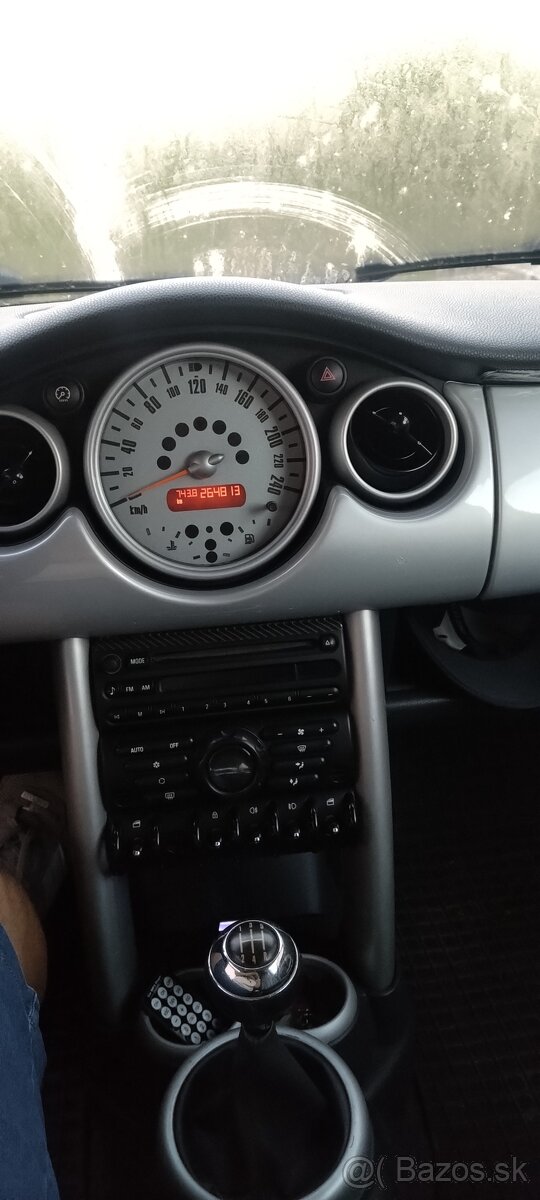 Predám Mini Cooper – červený, 85 kW, benzín, manuál - 9