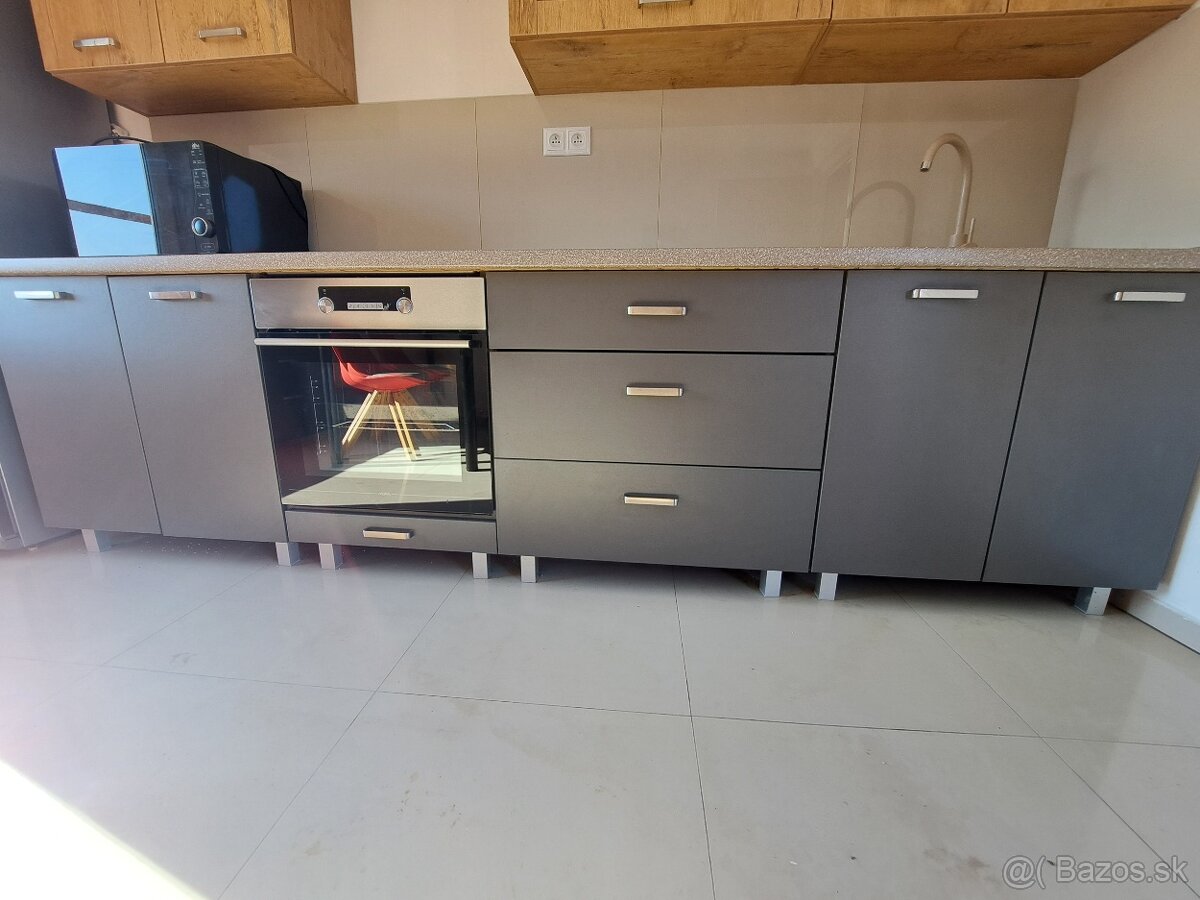 Predám kuchynskú linku Drevona - 9