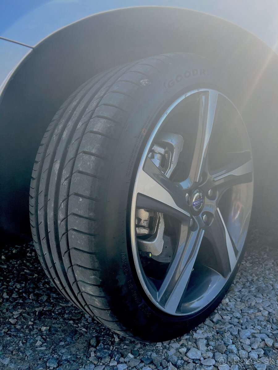 Volvo V60 D5 AWD - 9