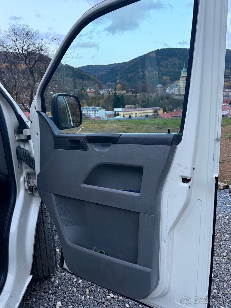 Predám VW T5 Transporter / Camper - 9