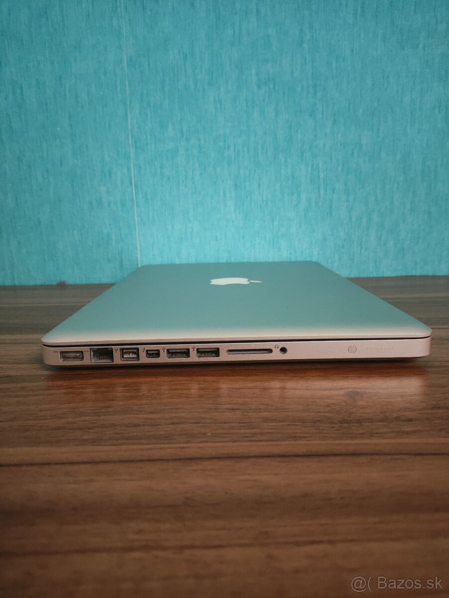 MacBook Pro A1286 – i5 / 4 GB / 320 G - 9