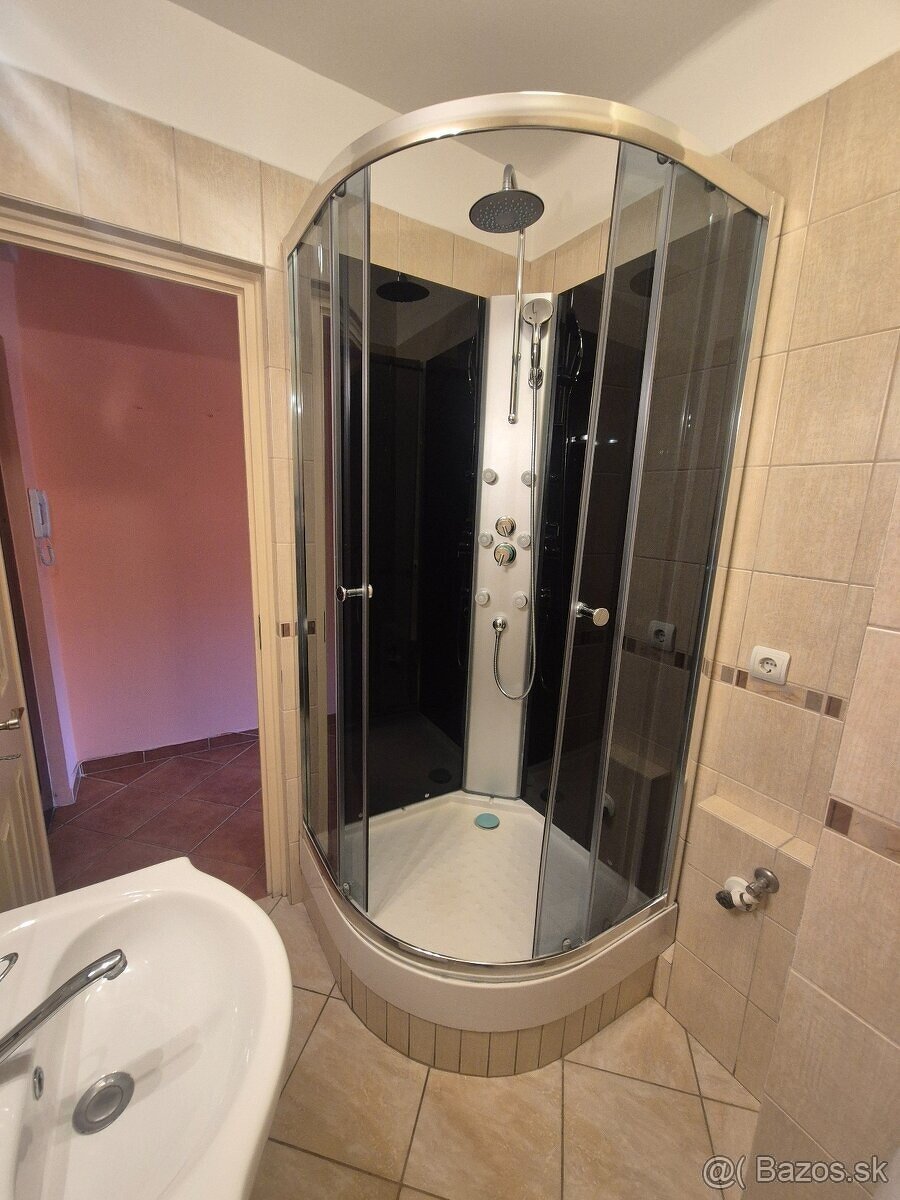 Predám Garzónku (20 m2), Cintorínsky rad, Komárno - 9