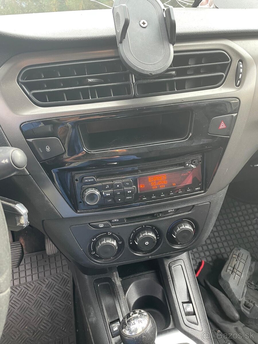 Citroën c-elysee 1.6 - havarované - 9