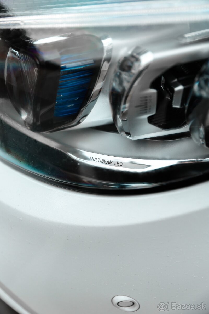 Mercedes C trieda Kupé 220 d 4MATIC A/T - 9