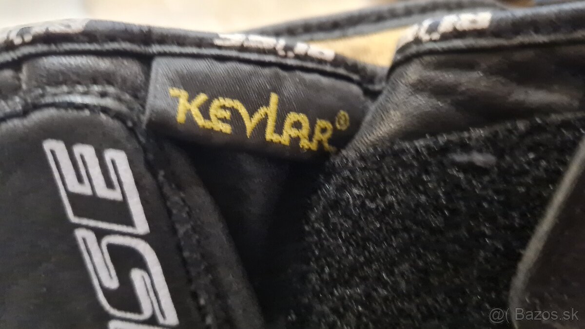 Prilby , cizmy , rukavice - 9