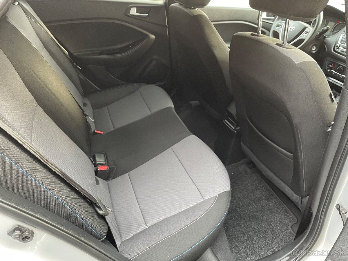 Hyundai i20 1.2i 16V Comfort - 9