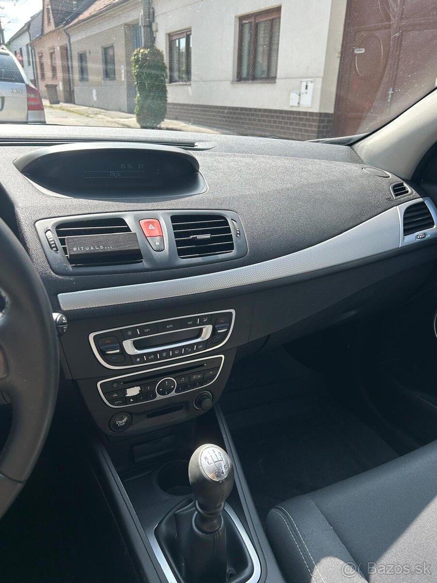 Renault Megane 3 Coupe 1.6 2010 - 9