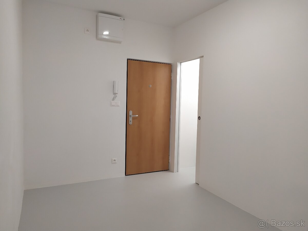 2 izbový byt s balkónom Nitra Centrum - Staré mesto - 9