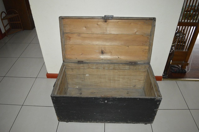 predam velka drevena starozitna truhlica - 9