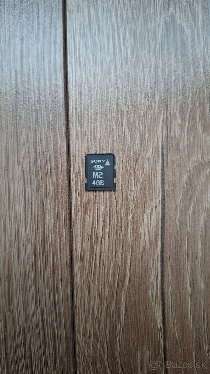 Sony Ericsson W715 Walkman - 9