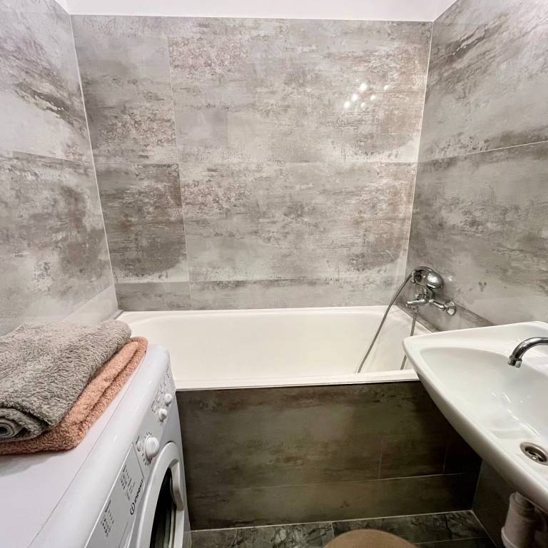 PRENÁJOM 1-izbový byt priamo v srdci Bratislavy - 9