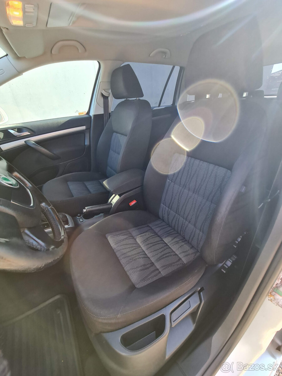 Škoda Octavia Combi 1.6 TDI CR DPF Elegance DSG - 9