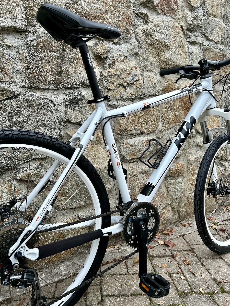 KTM Ultra 26” M - 9