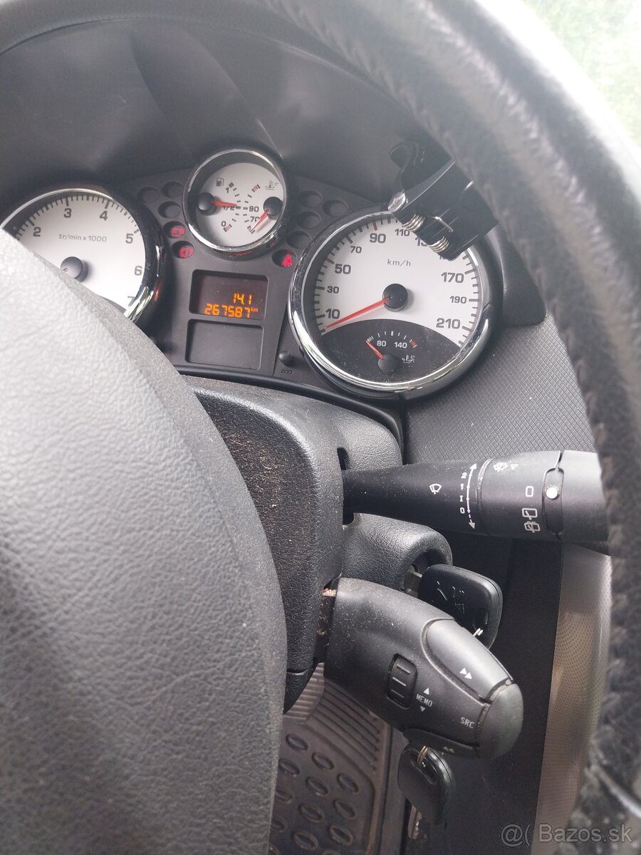 Prodám Peugeot 207 1.6, benzín+LPG,r.v.2009 - 9