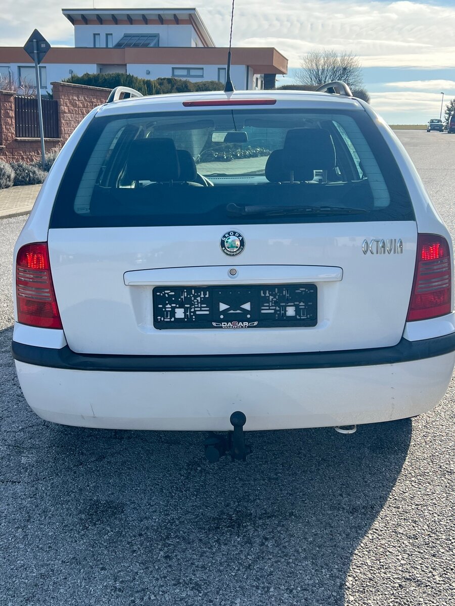 Škoda Octavia 1.9TDi 74kW r2010 - 9