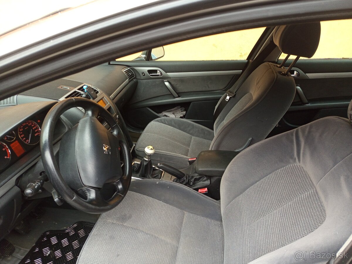Peugeot 407 . - 9