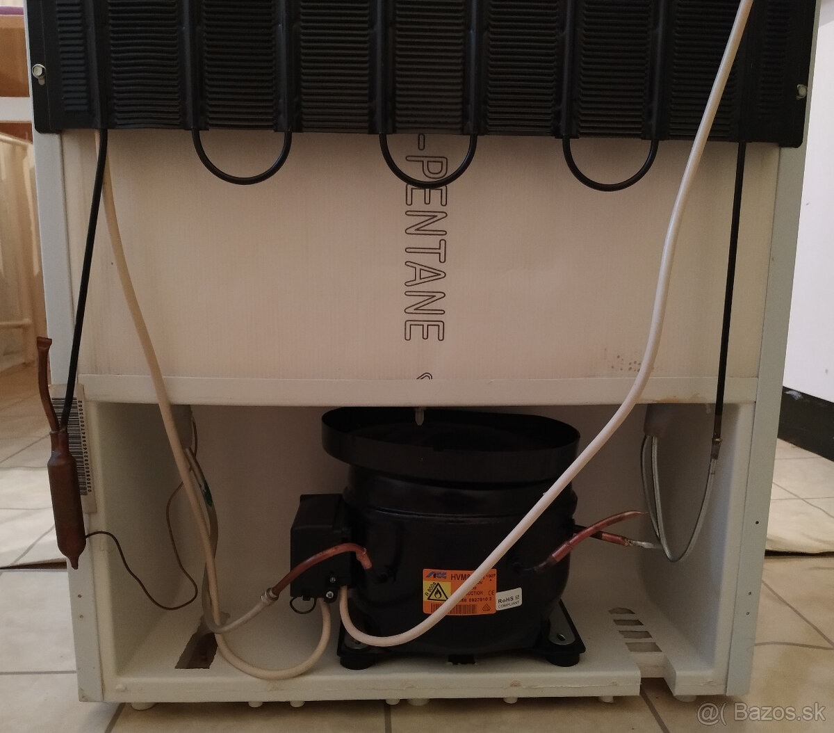 Chladnička s malou mrazničkou Indesit - 9