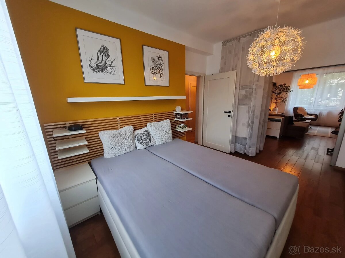 PÁRIČKOVÁ 2-IZB BYT, RUŽINOV NIVY oproti OC NIVY. - 9