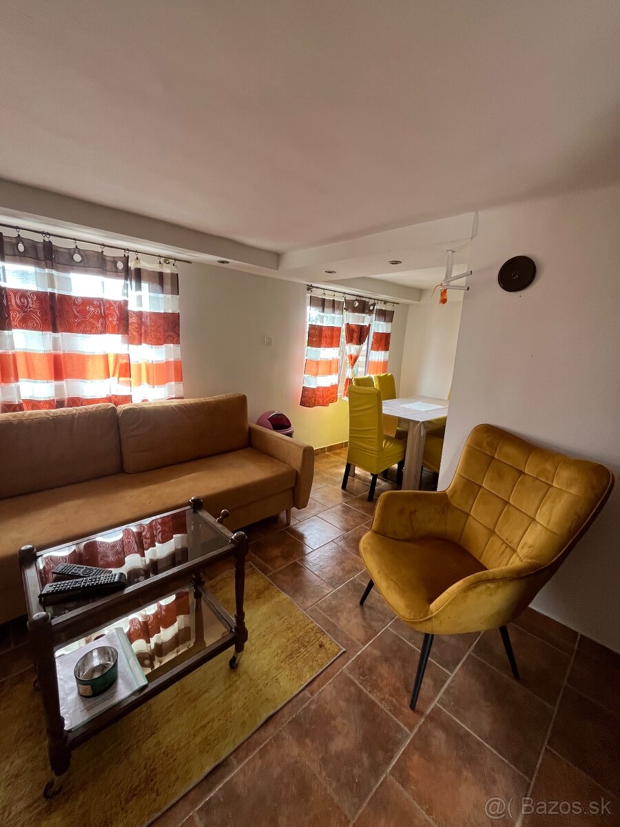 Na predaj rekreačný dom 8km od Štúrova - 9