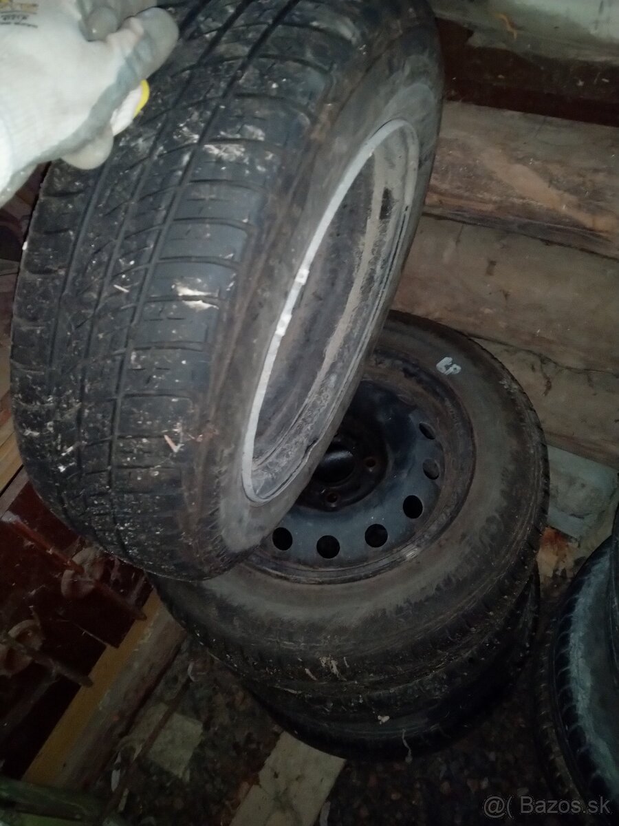 Predám zimné aj letné pneu. Citroen c 3 - 9