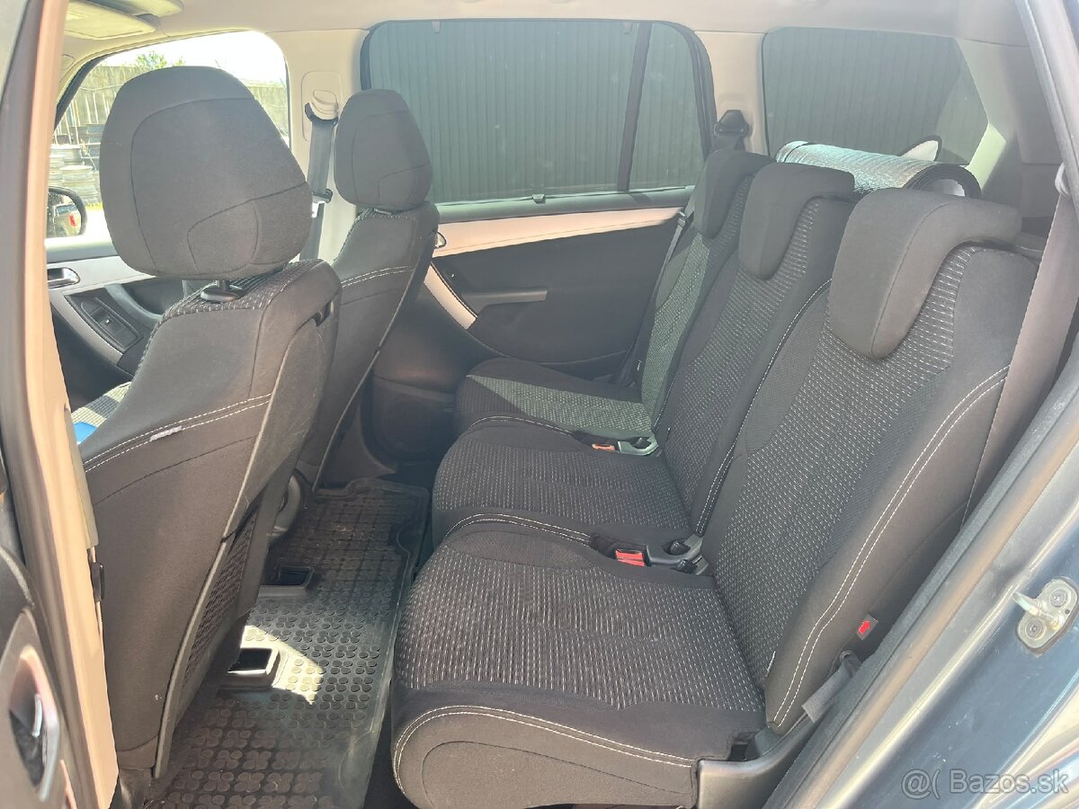 Predám Citroen C4 Picasso 1.6HDI r.v.2010. - 9