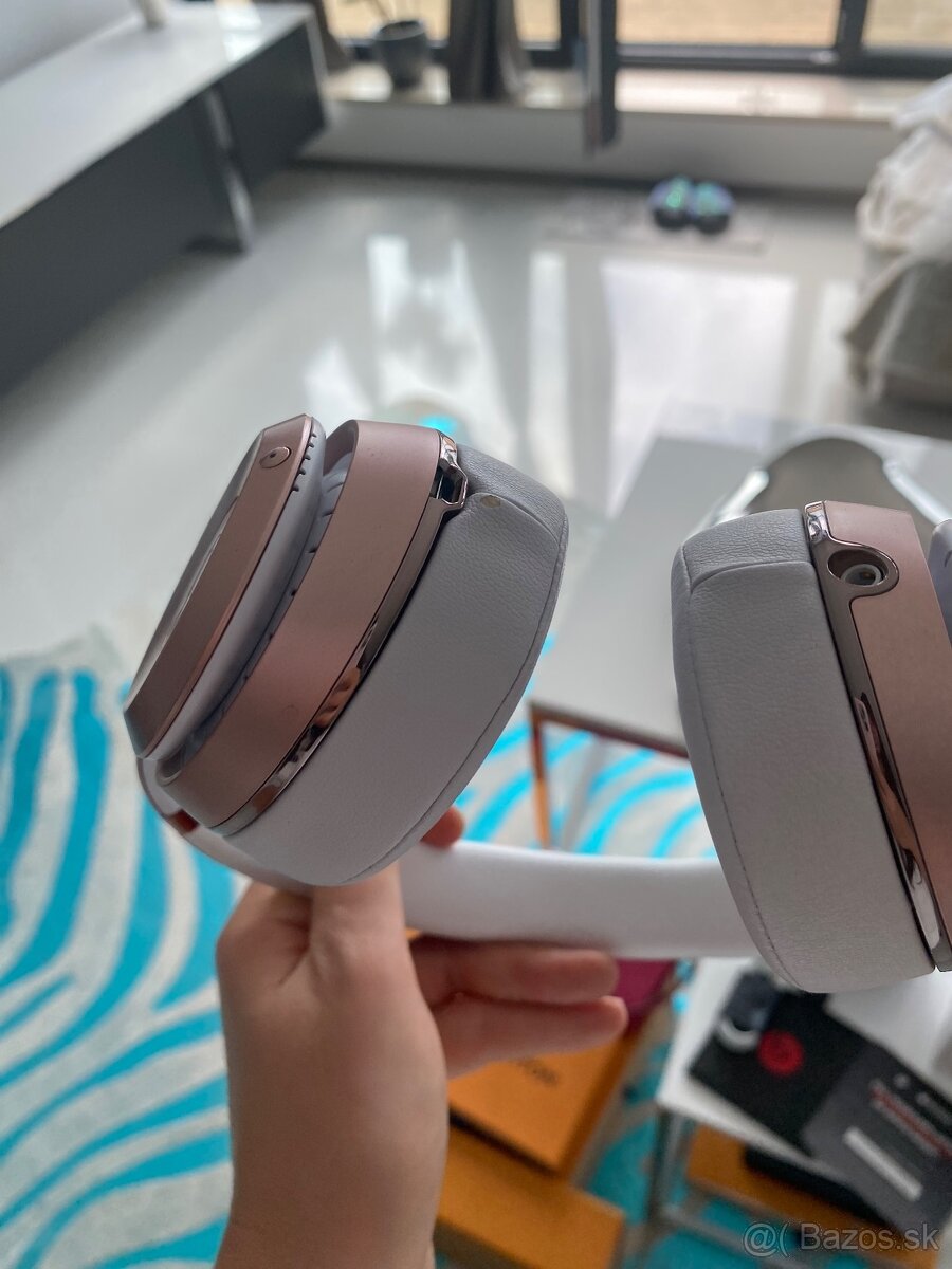 Luxusné Sluchadlá Beats Solo 3 Wireless Rose Gold Top stav - 9