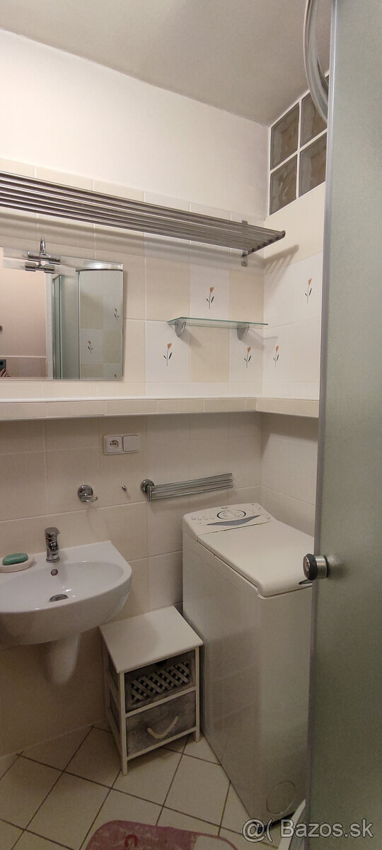 PRENÁJOM - 2-izbový byt - ŽILINA BULVÁR - 9