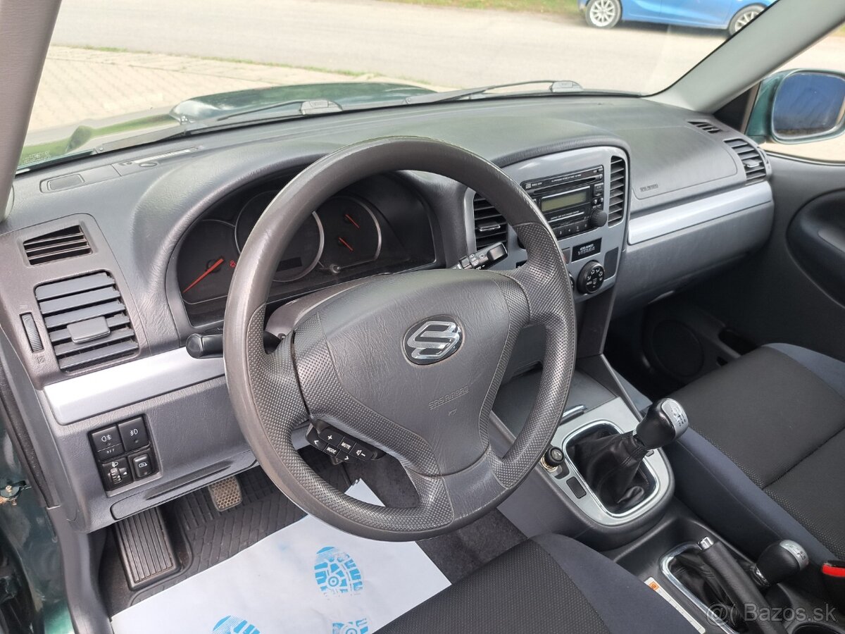Suzuki Grand Vitara 2.0 TD ABS A/C 4x4 - 9