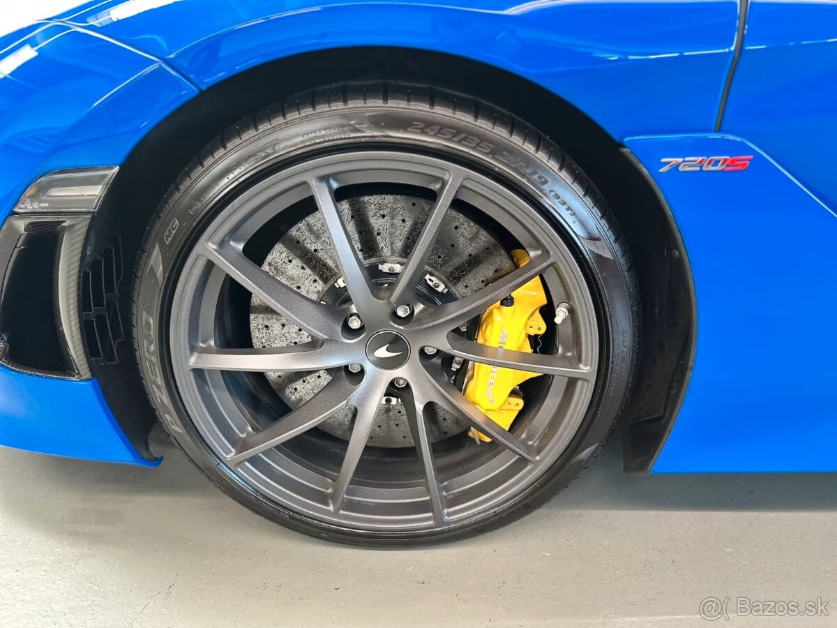 McLaren 720S - MSO Paris Blue - Carbon Packs 2, 3 + 4 - 9
