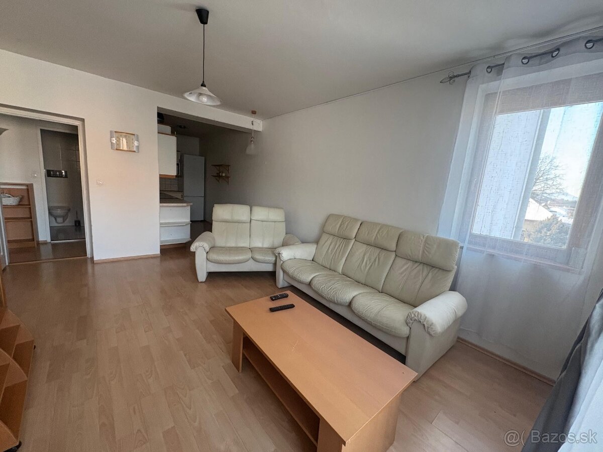 2 izbový byt Liptovský Mikuláš - Blízko centra (Nábrežie) - 9