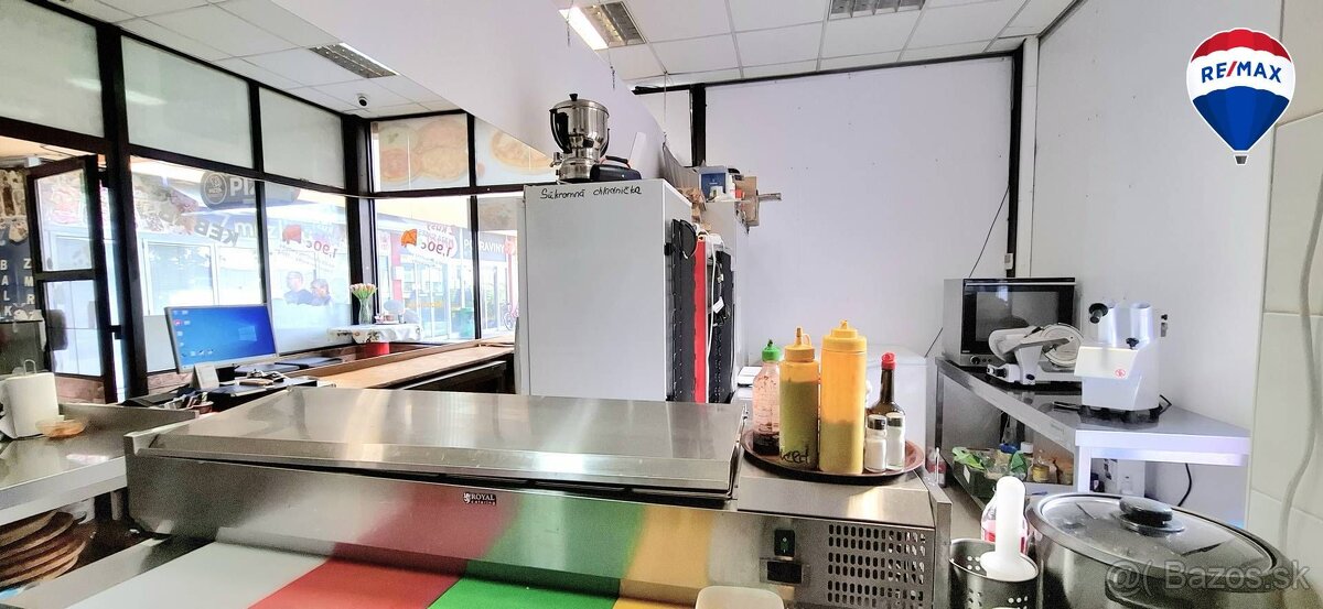 PREDANÉ-Predaj zabehnutej prevádzky v centre mesta Púchov - 9