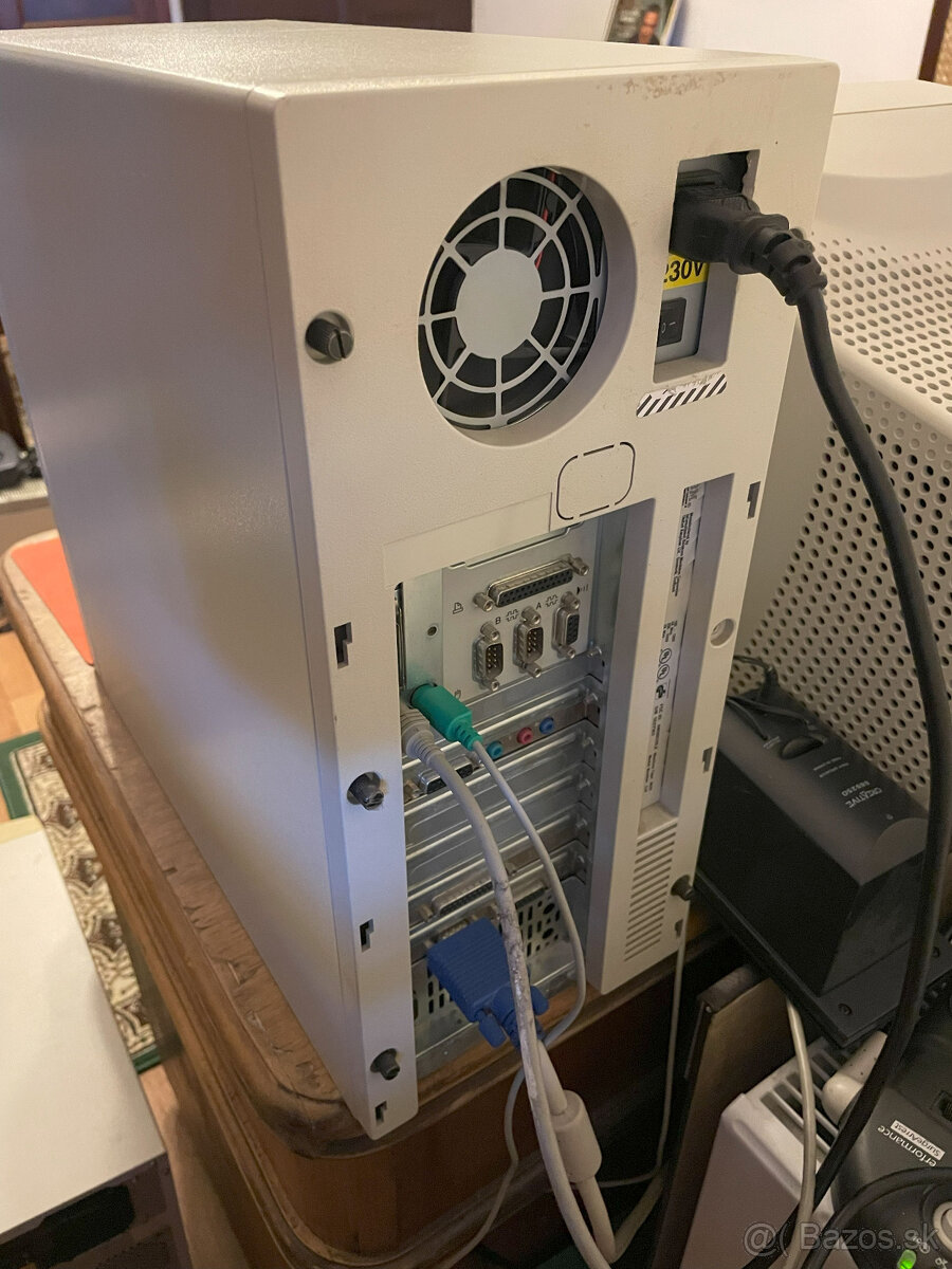 IBM PC Server 325 - 9