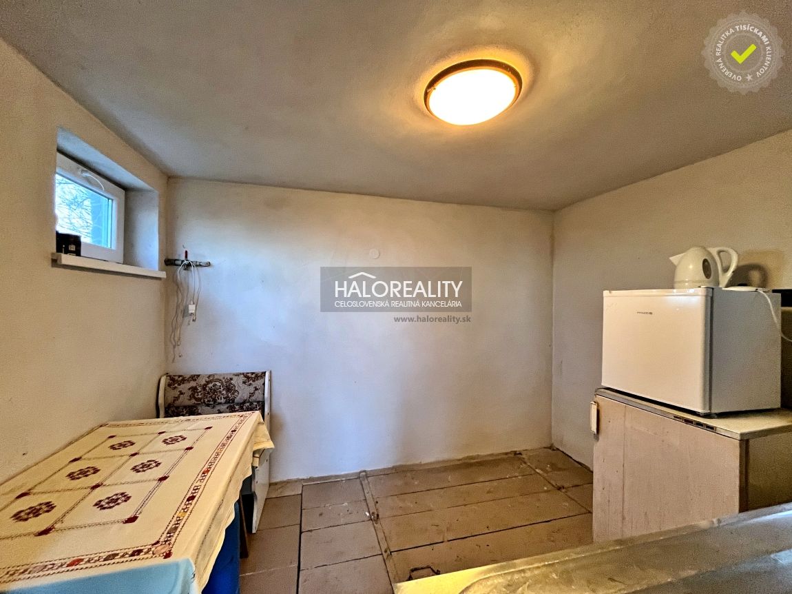 HALO reality - Predaj, chata Farná, s krásnym pozemkom, čias - 9