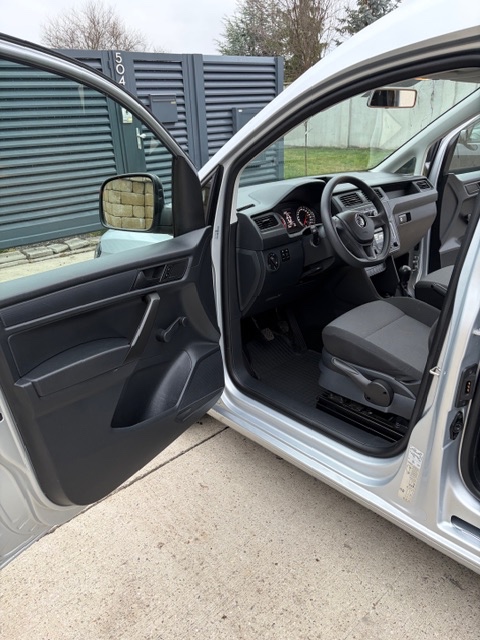 VW Caddy 2018 1.0 TSI 74 kW možný odpočet DPH - 9