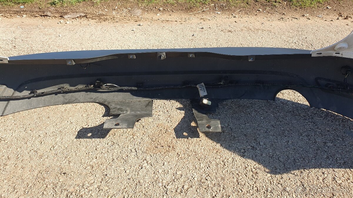 Zadný nárazník na Ford S-Max 2010-2014 - 9
