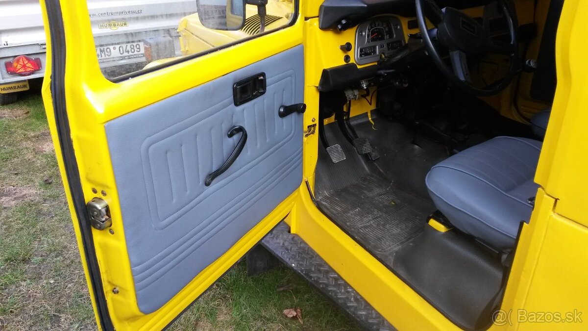 Toyota Land Cruiser bj42 - 9