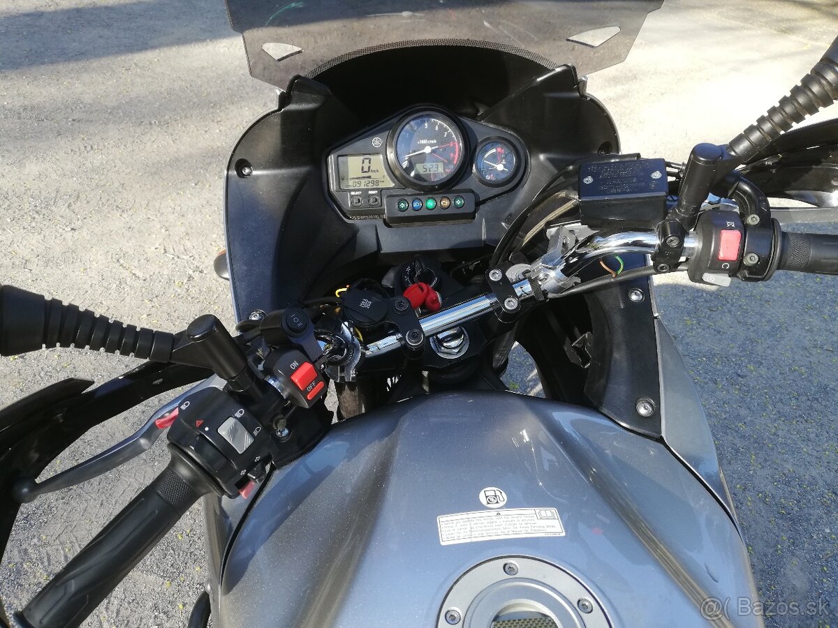 Yamaha tdm 900,r-v2005 - 9