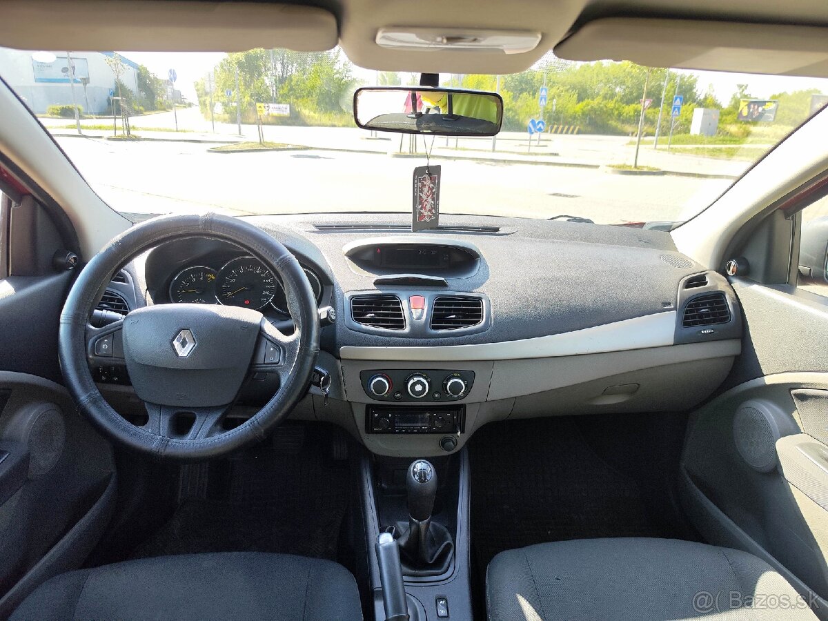 Renault Megane 2010 DIESEL - 9