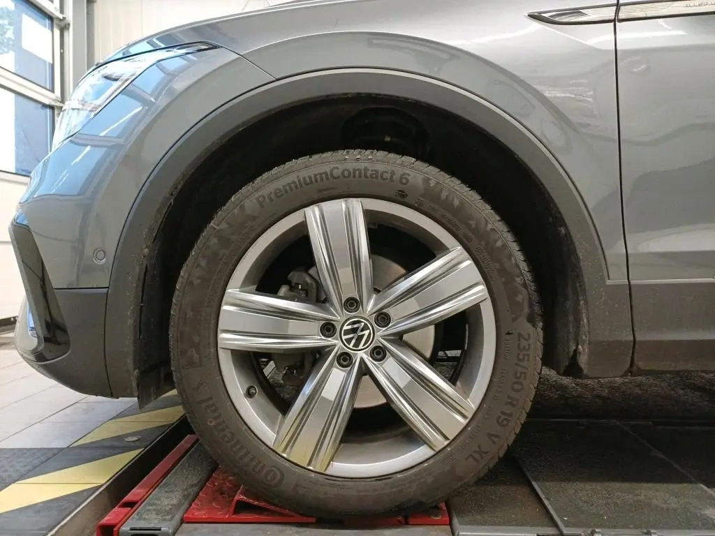 VW Tiguan Allspace Elegance 4Motion - 9
