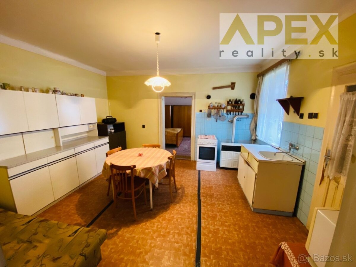 APEX reality - 2i. rodinný dom na Čulenovej ulici v Hlohovci - 9