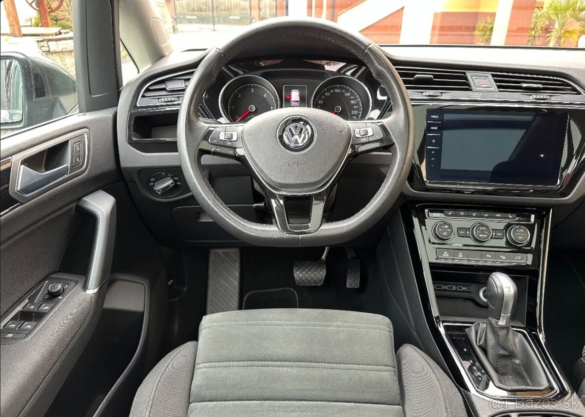Volkswagen Touran 1.6 TDI DSG7 - 9