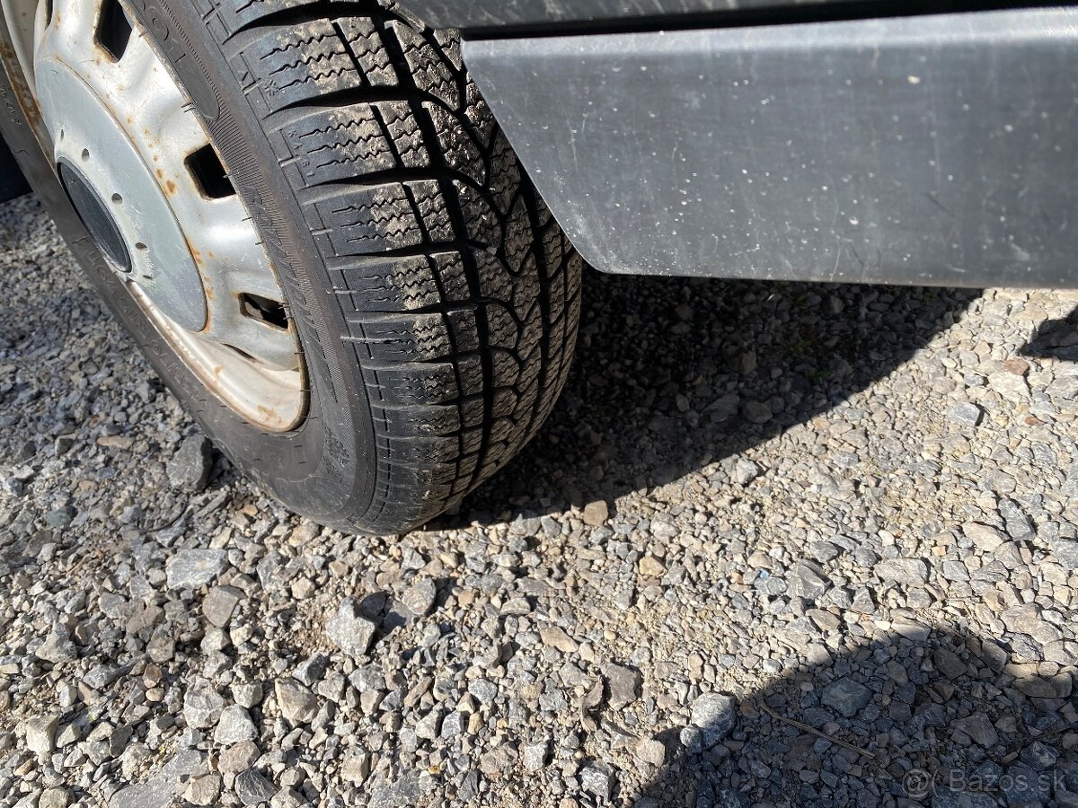 Predám škoda favorit 136l - 9