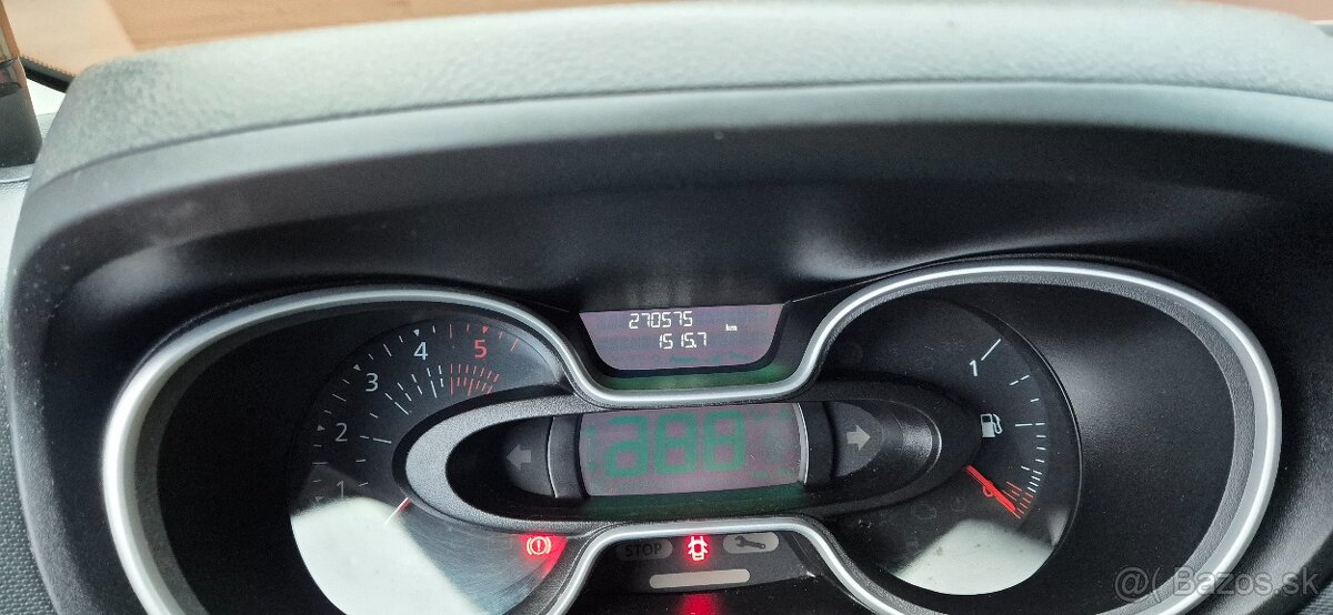 Renault Trafic 2.0 - 9