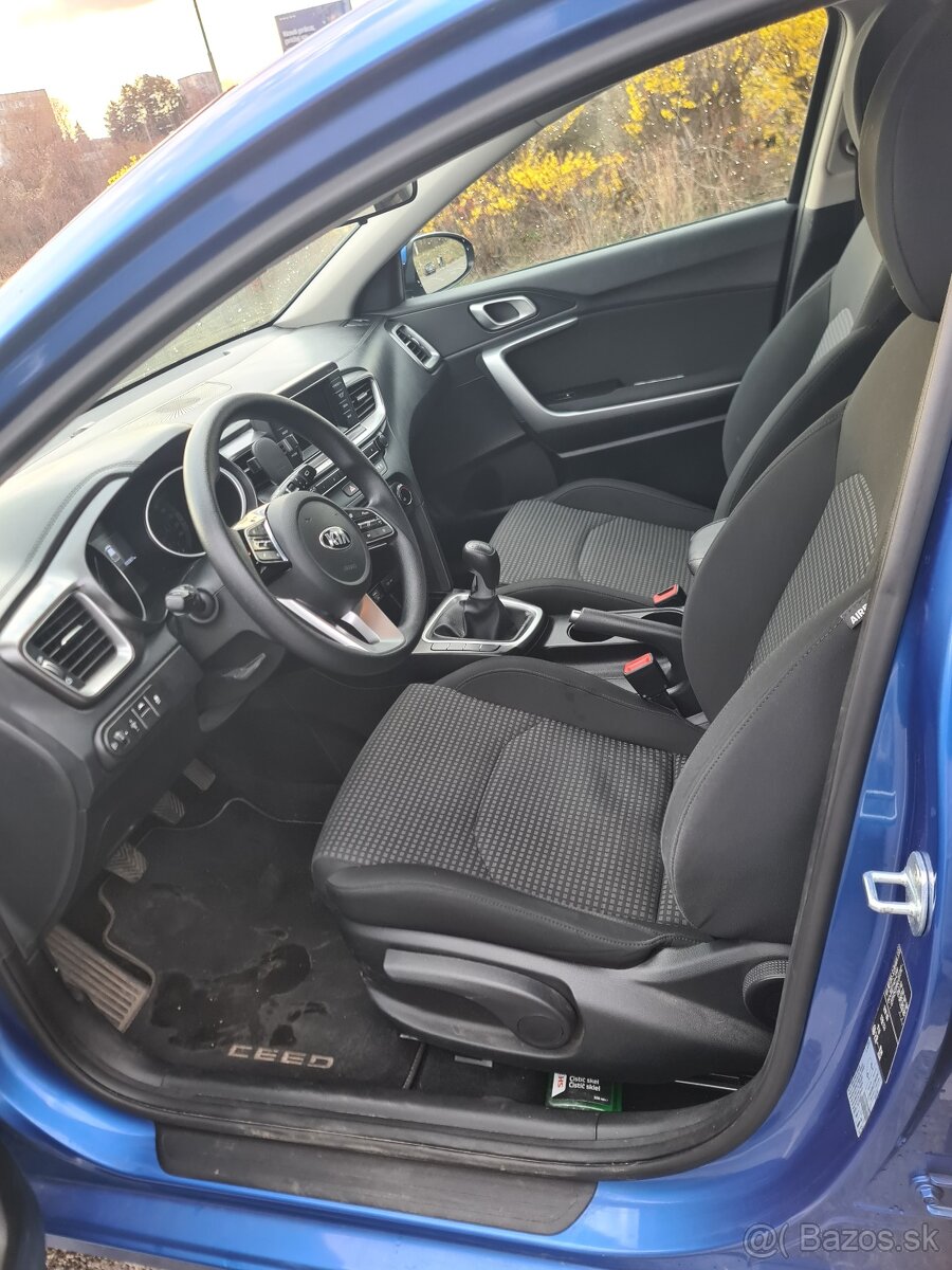 Predám Kia Ceed Amber 1.4 73 kw benzín - 9