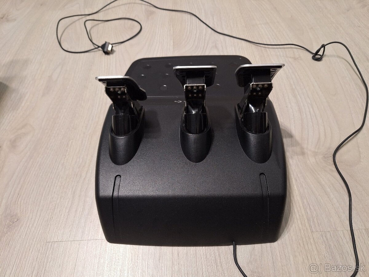 Logitech G920 Driving Force s pedálmi - 9