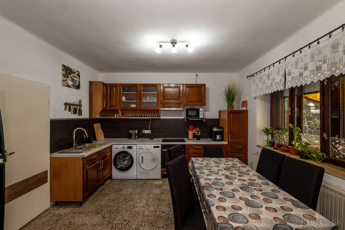 Rodinný dom obklopený prírodou | Kovácsvágás - 9