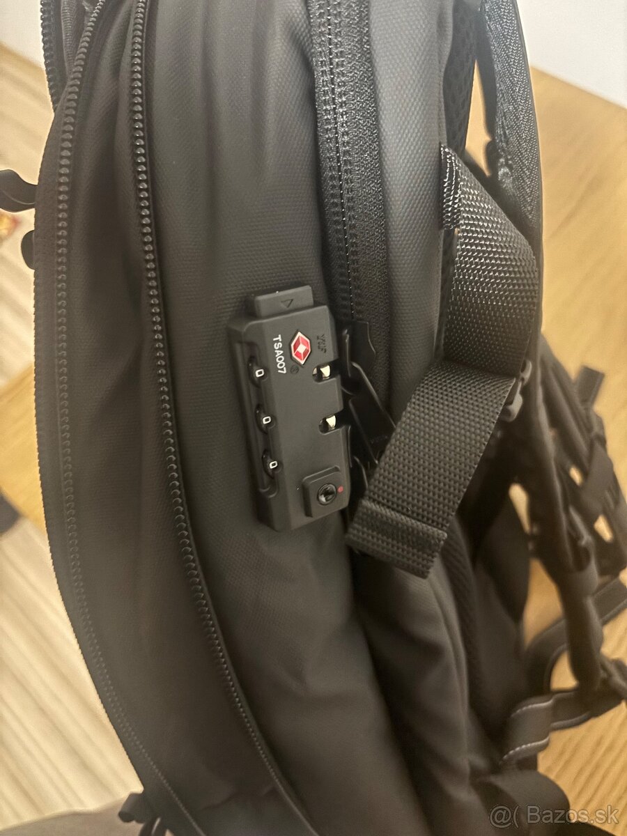 Cestovateľský batoh - 9