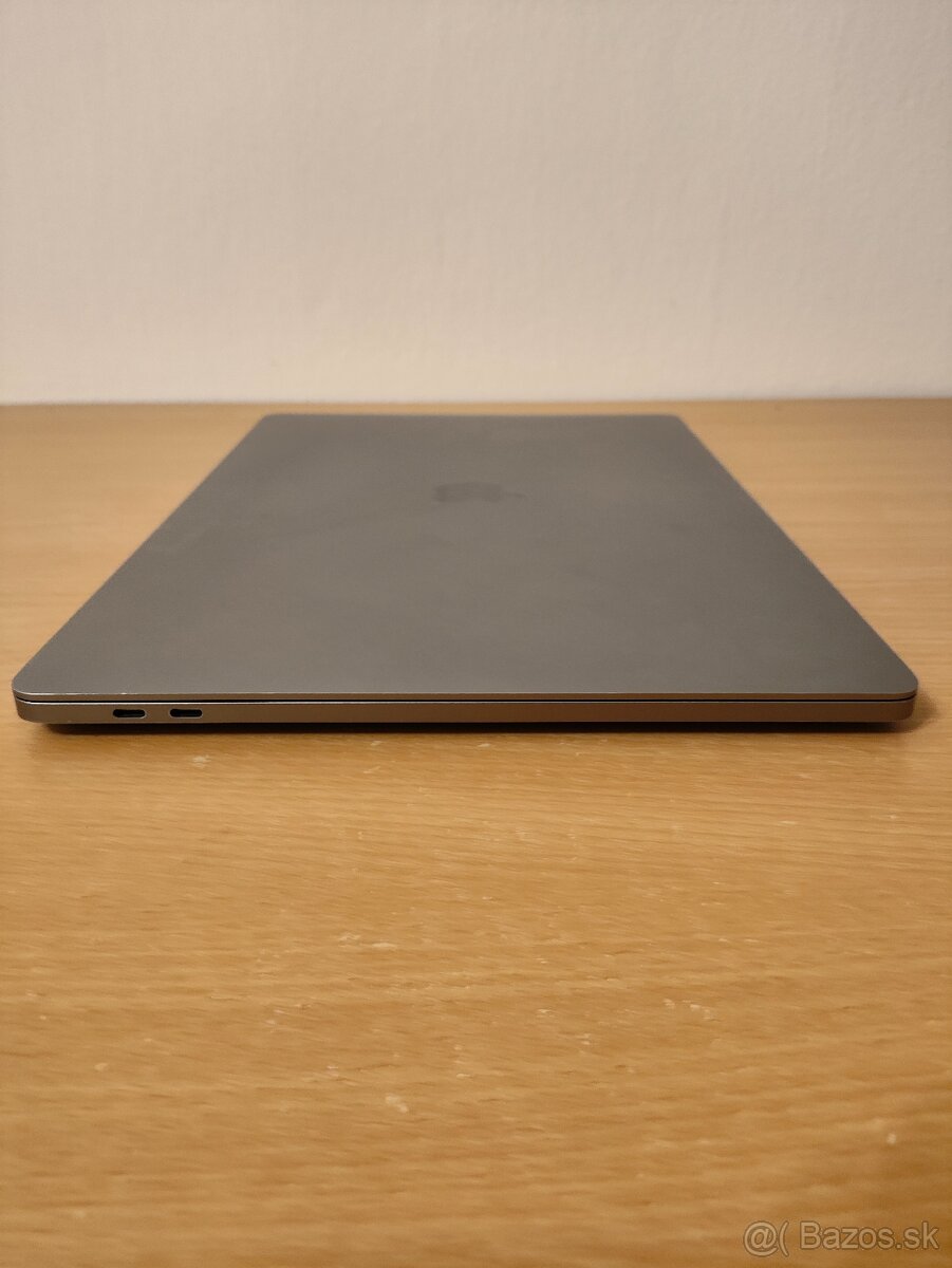 MacBook Pro 16 2019 | i7 • 16GB • 512GB SSD - 9