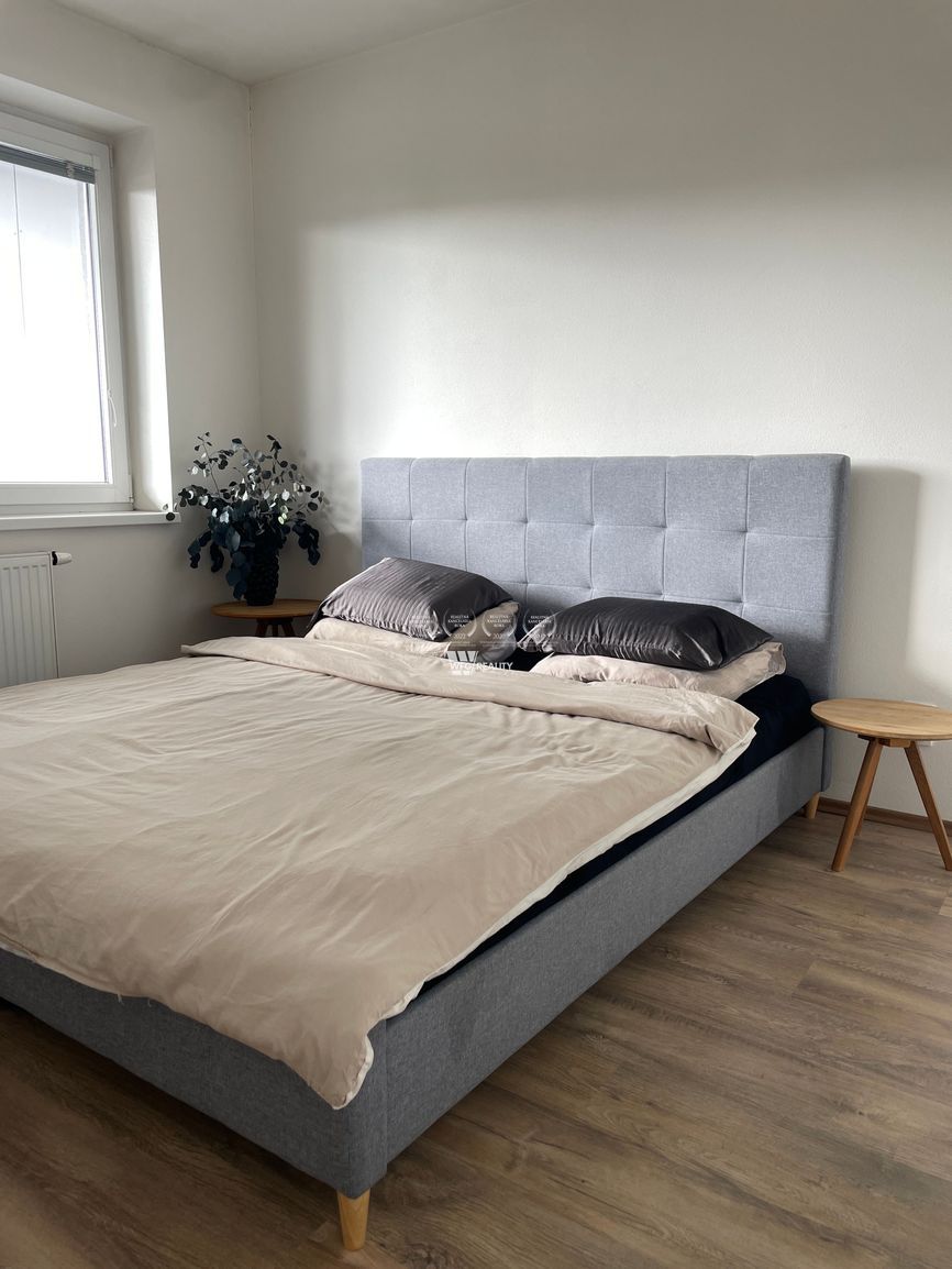 Na prenájom 2-izbový byt s veľkou terasou a parkovacím miest - 9