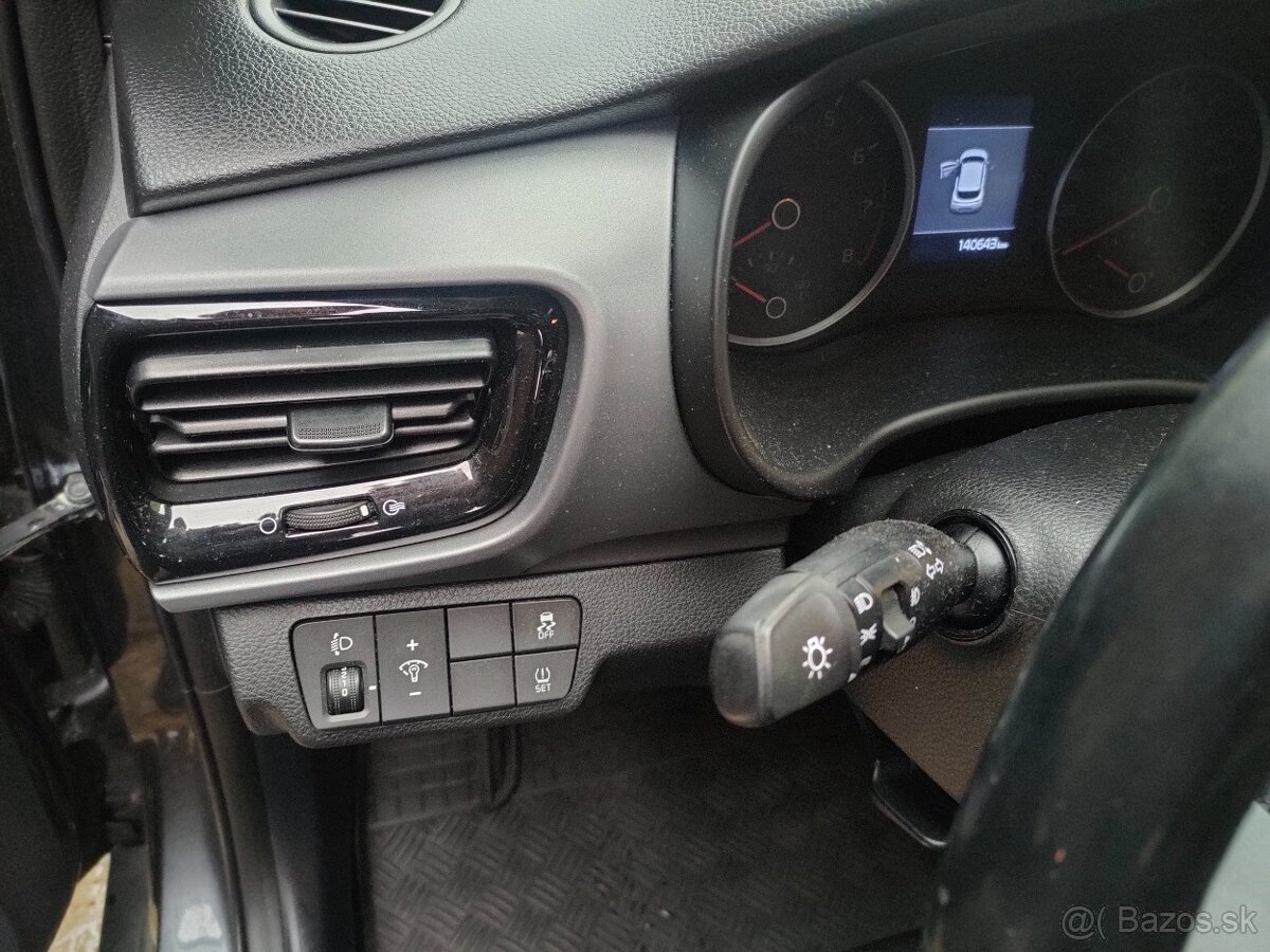 KIA STONIC 1,4 benzin - 9